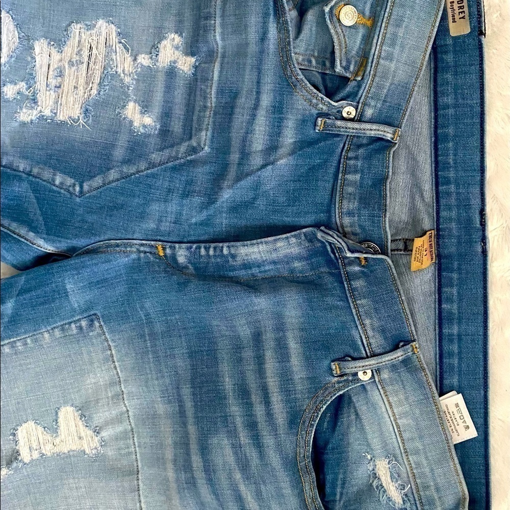 True Religion Jean Size 31 Gently Used. - Picture 4 of 6